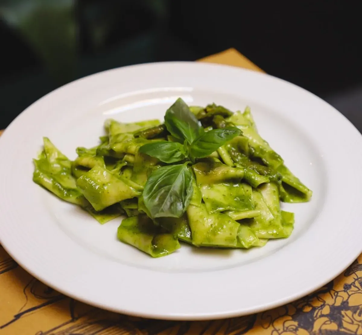 Mandilli al pesto da E Prie Rosse, ristorante in via di Ravecca a Genova